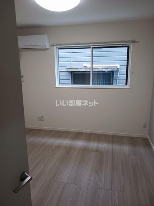 ネストプラス網干駅前の居間