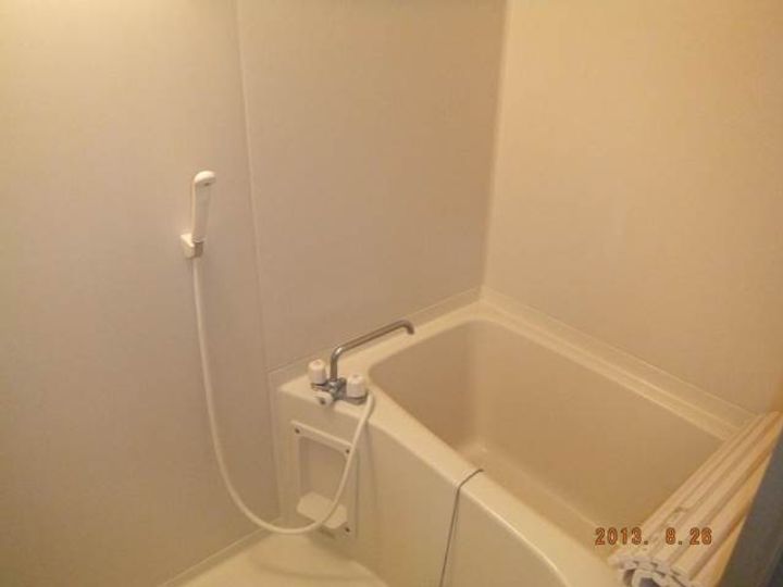 ウエストコートIIの風呂