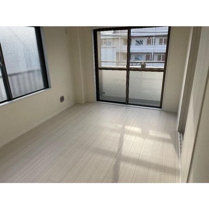 神奈川県横浜市鶴見区潮田町3(マンション)の賃貸物件の居間