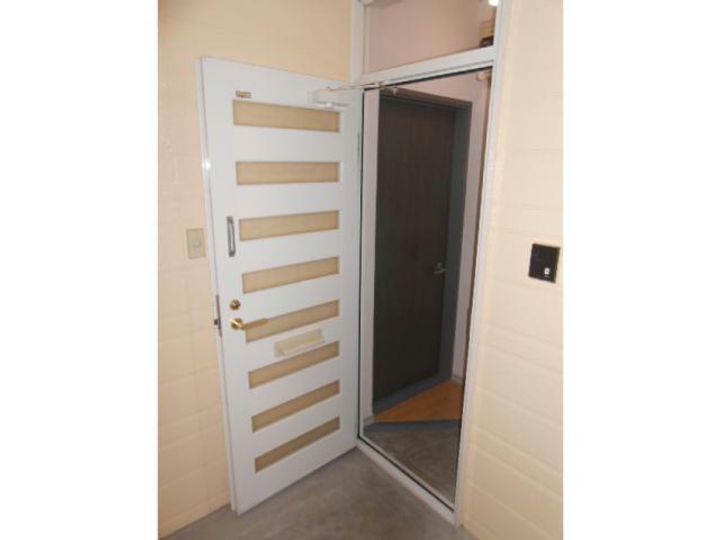 サンエイトの玄関