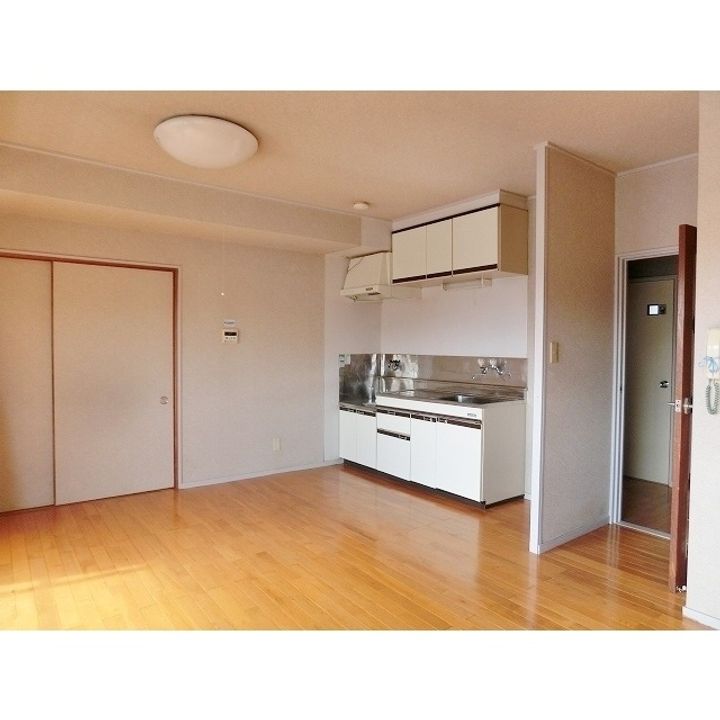 太洋ミユキハイツ 501の居間