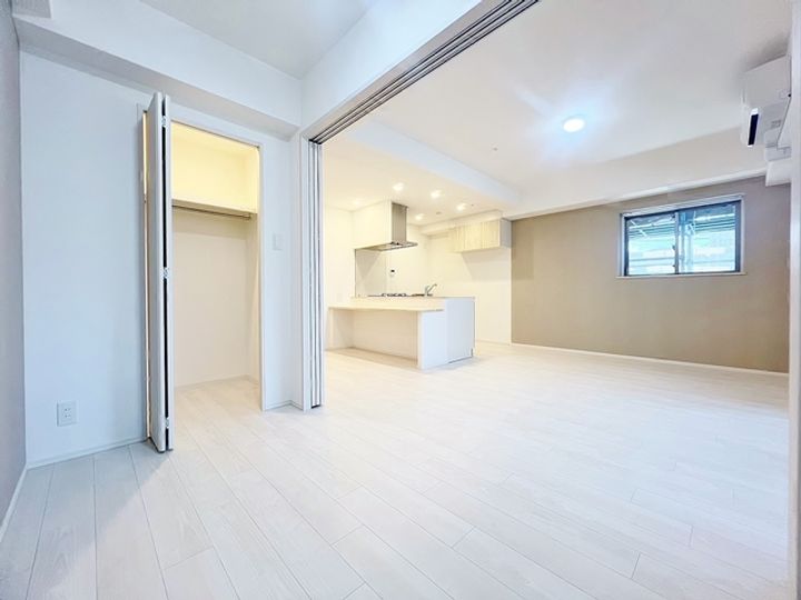 スプランディッドライズ新大阪ノースの居間