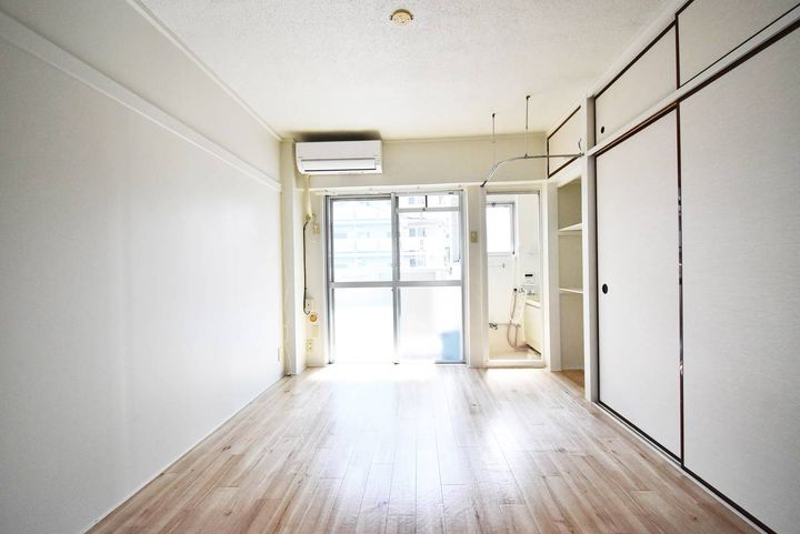 東京都八王子市小比企町(マンション)の賃貸物件の居間