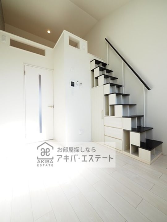 ハーモニーテラス中川IIIの居間