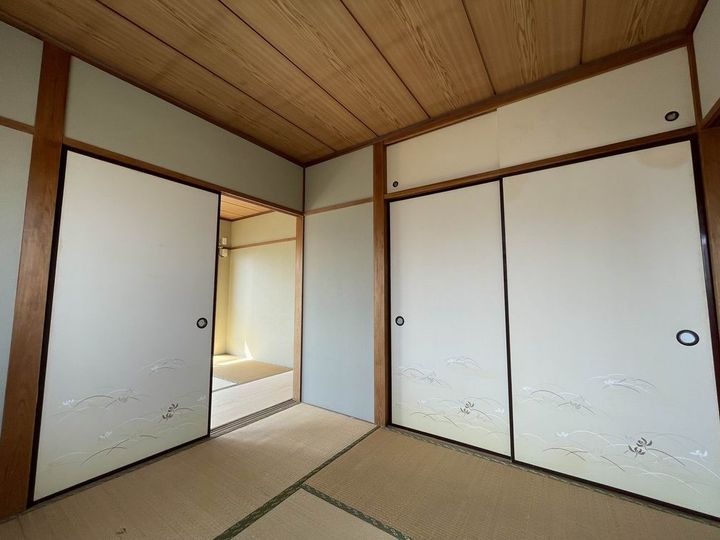 吉原ビルの内装