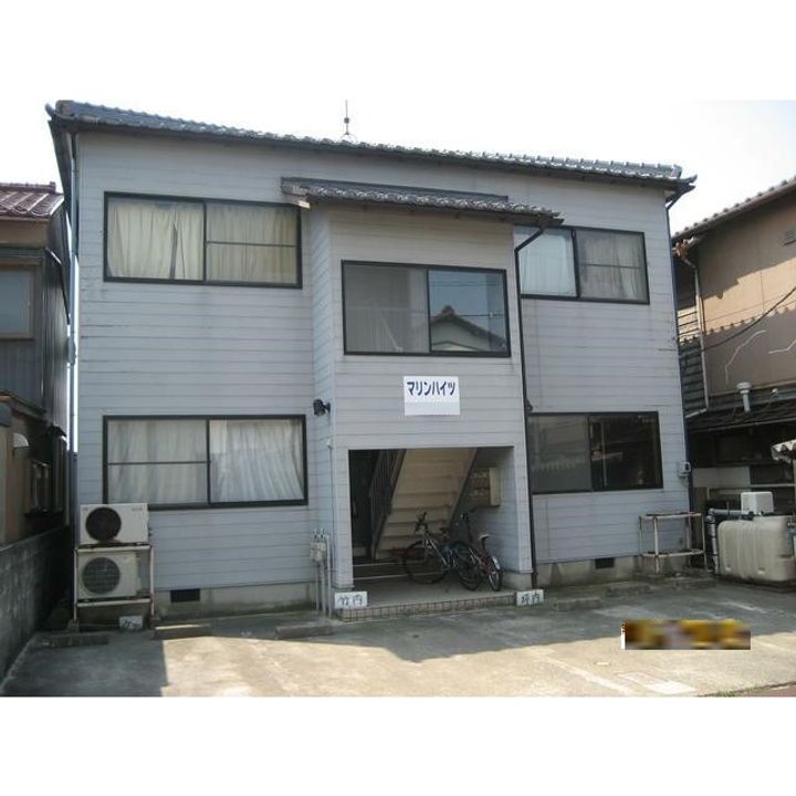 マリンハイツの外観