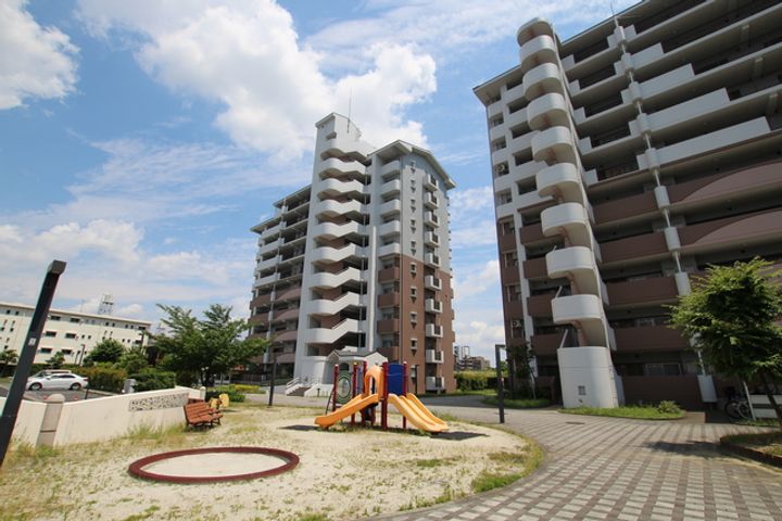 URアーバンラフレ小幡の外観