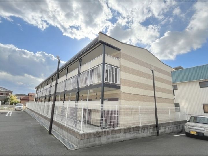 レオパレスボムール栄延の外観