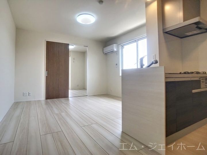 滋賀県栗東市霊仙寺6(アパート)の賃貸物件の居間