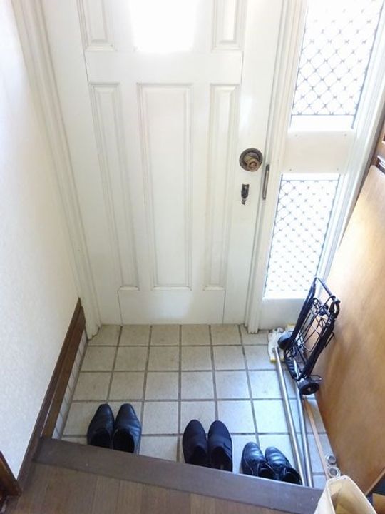 東京都国分寺市富士本1(一戸建)の賃貸物件の玄関