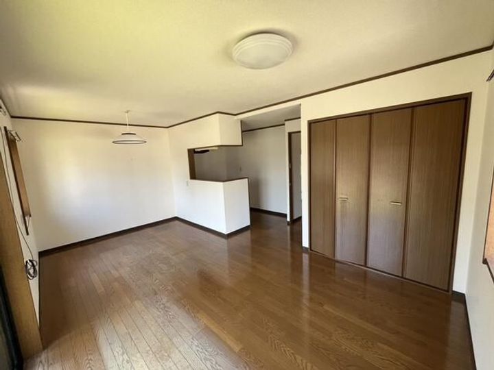 静岡県三島市谷田(一戸建)の賃貸物件の居間