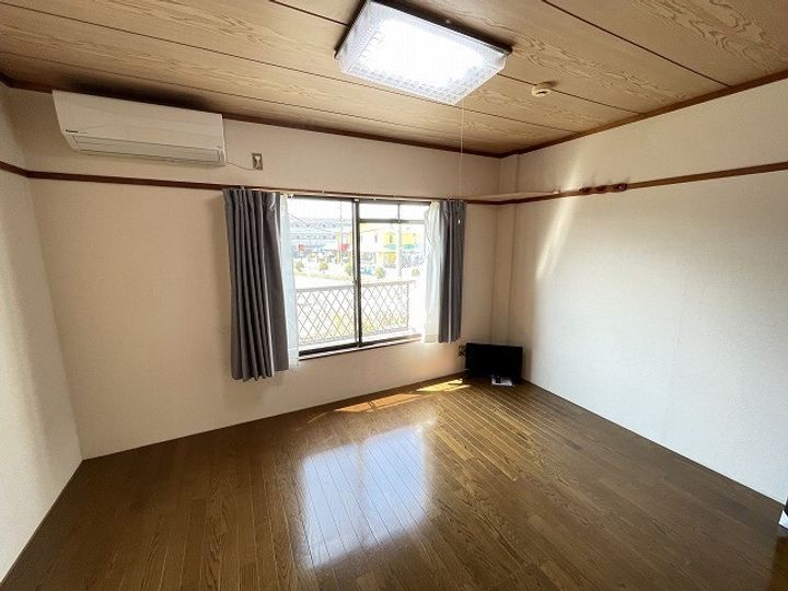 ムーンフレンドの居間