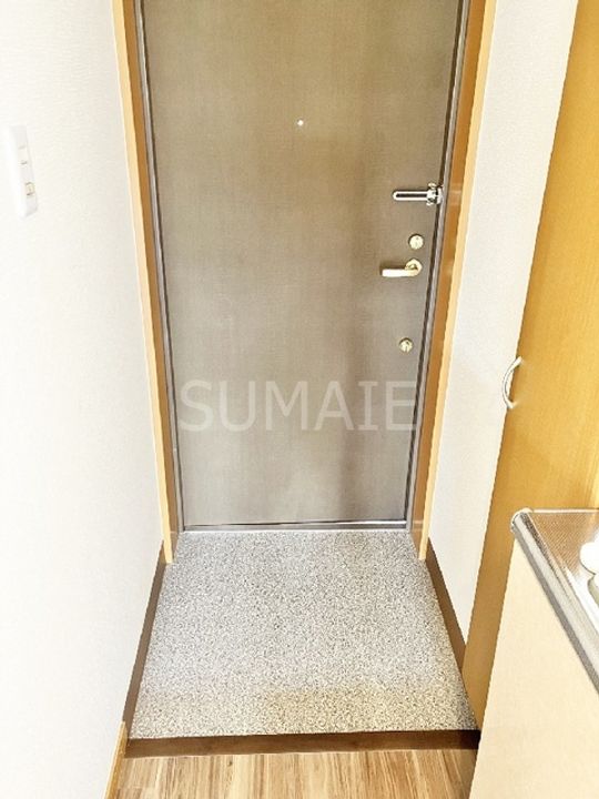 ジェイ・ジルーBの玄関