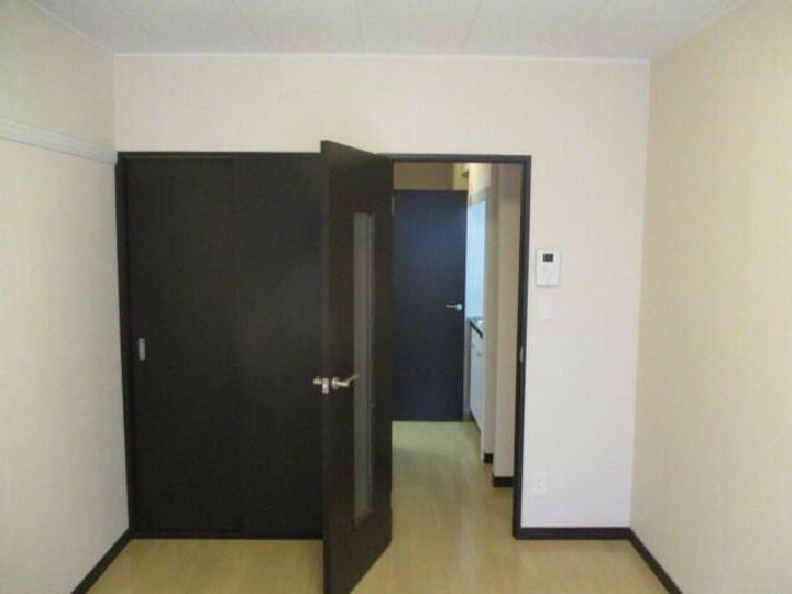 埼玉県川口市栄町1(マンション)の賃貸物件の居間