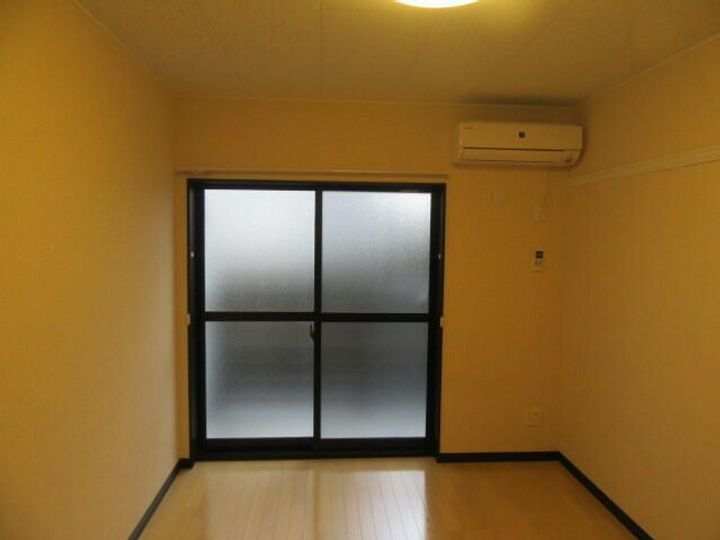 埼玉県川口市栄町1(マンション)の賃貸物件の居間