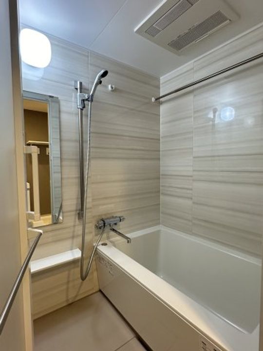 東京都新宿区西新宿3(マンション)の賃貸物件の風呂