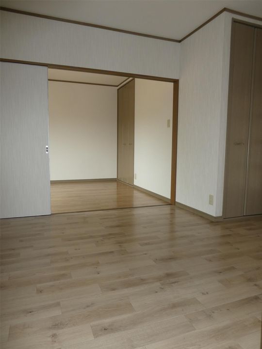 グランドゥムール山守屋の居間