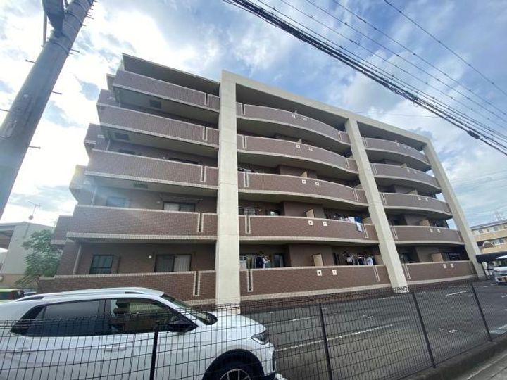 ヴィブレアトリオの外観