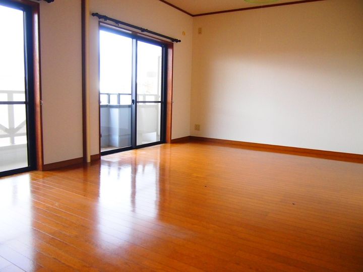 レジデンス三和の居間