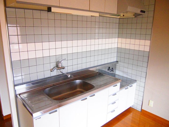 レジデンス三和のキッチン