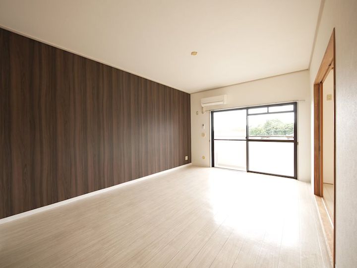 ベレガンス日立の居間