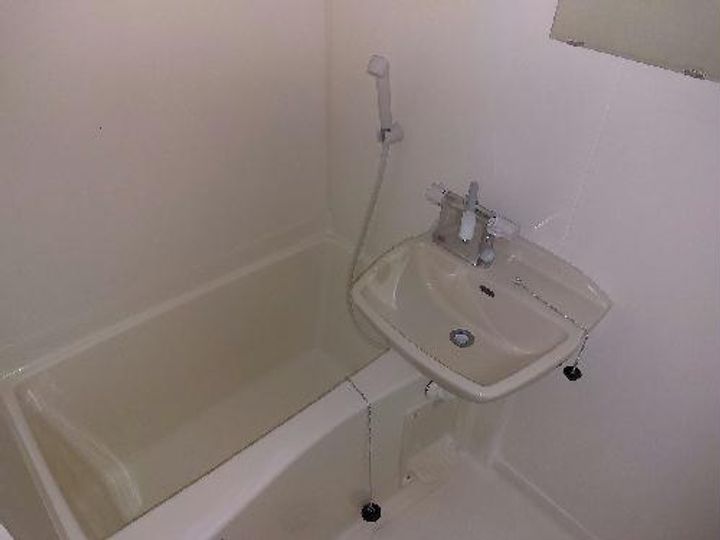 レオパレスK0049の風呂