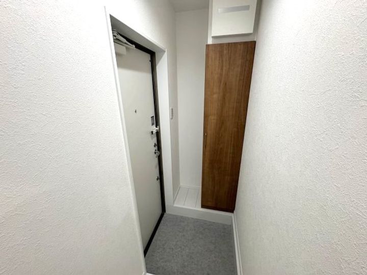 千葉県松戸市岩瀬(マンション)の賃貸物件の玄関