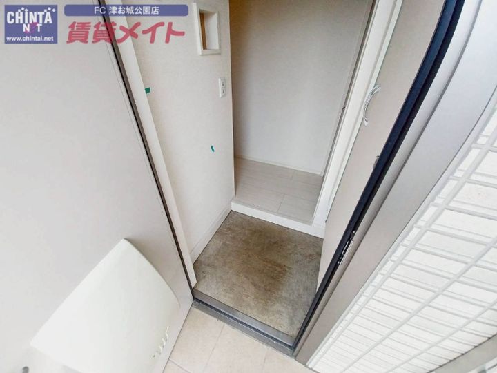 三重県津市藤方(一戸建)の賃貸物件の玄関