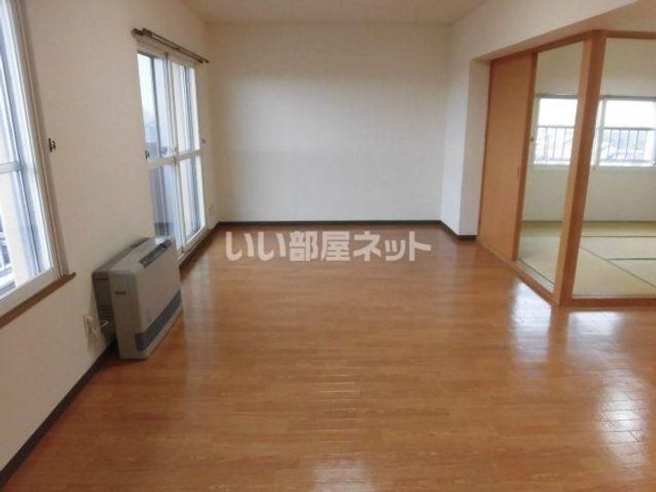 第2日の出ハイツの居間