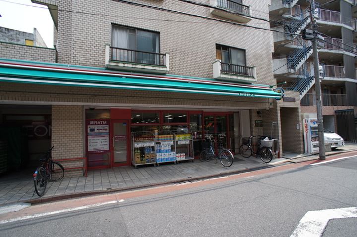 K2ロイヤルの周辺