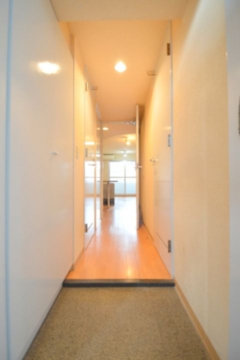 広島県広島市中区舟入南4(マンション)の賃貸物件の玄関