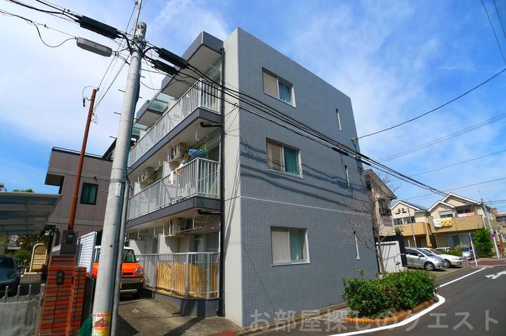 メゾンエステールの外観