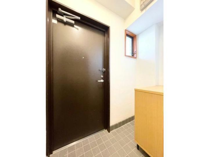 静岡県浜松市中央区富塚町(マンション)の賃貸物件の玄関