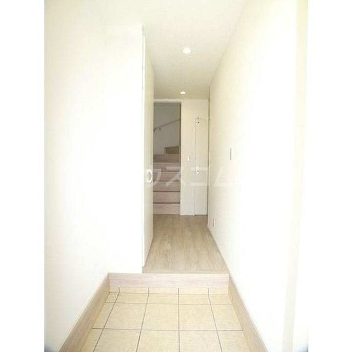 千葉県千葉市緑区茂呂町(一戸建)の賃貸物件の玄関