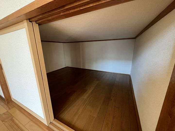 コアラハイツの居間
