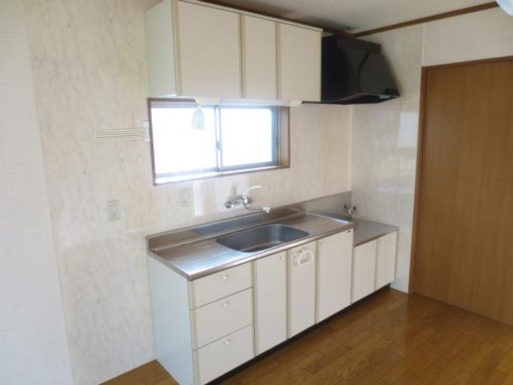 茨城県ひたちなか市外野2(一戸建)の賃貸物件のキッチン