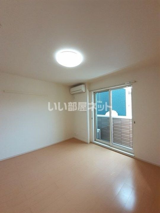 滋賀県東近江市佐野町(アパート)の賃貸物件の居間