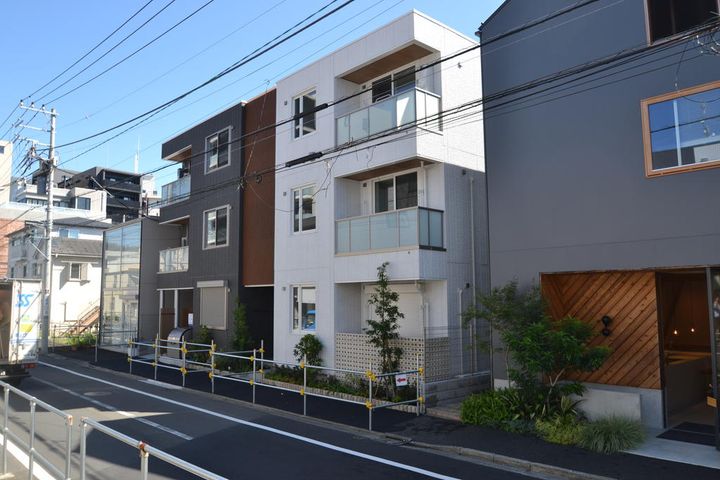 東京都調布市布田2(マンション)の賃貸物件の外観