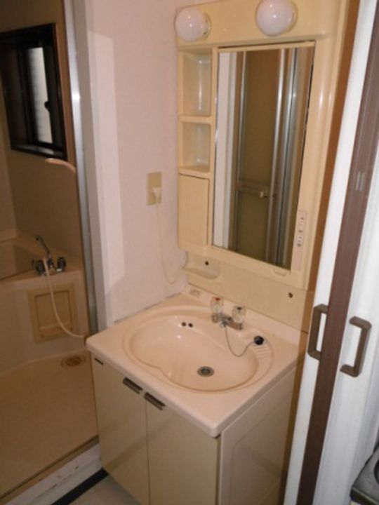 横田ビルの内装