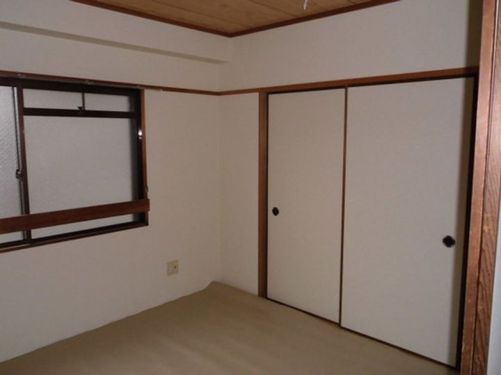 横田ビルの内装