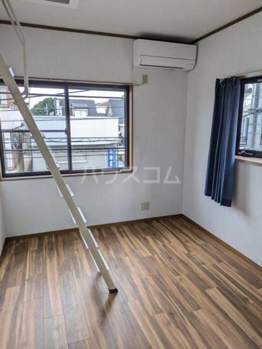 エトワールひばりヶ丘A棟の居間