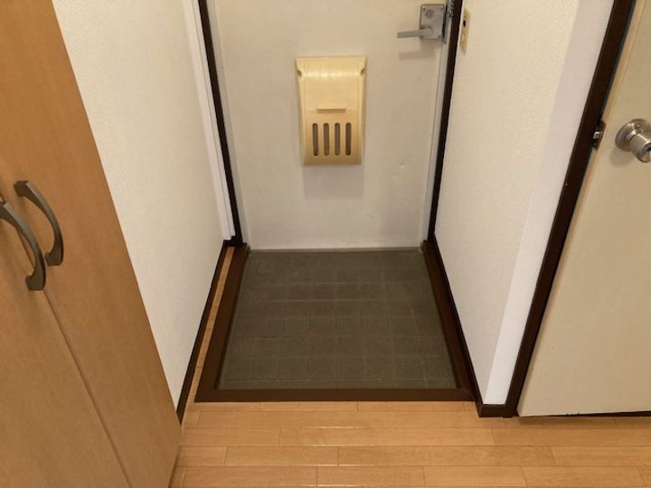 サウンドハイツの玄関