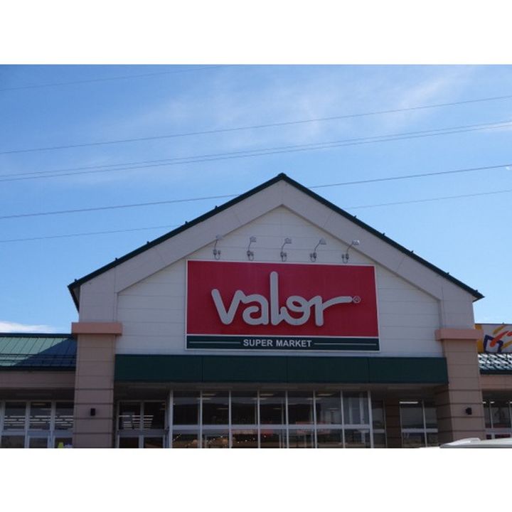 シャンブル・クレールIIの周辺