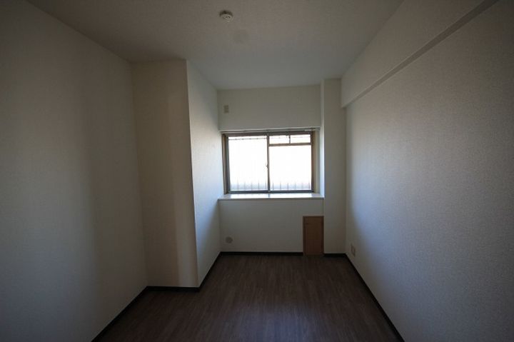 大阪府大阪市東住吉区今川4の賃貸マンションの内装