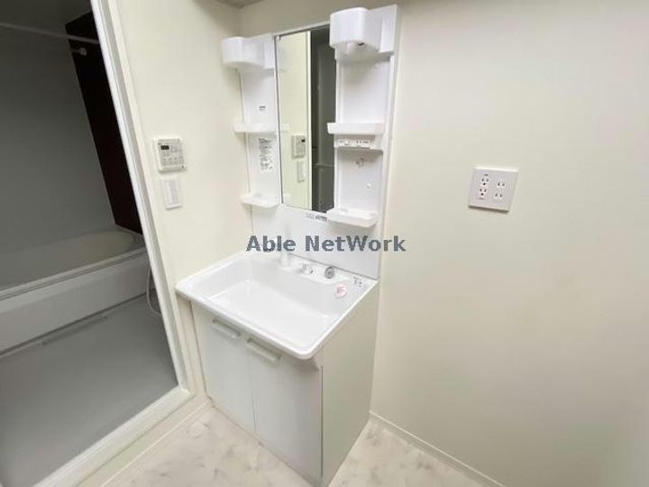 シャラロステの内装