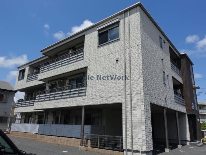 シャラロステの外観