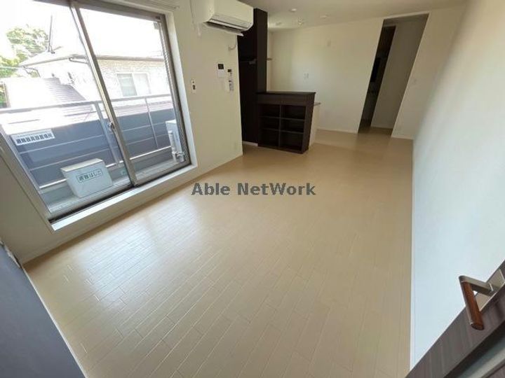 シャラロステの居間