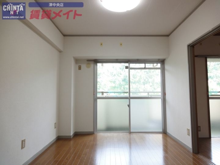 西丸之内パークマンションの居間