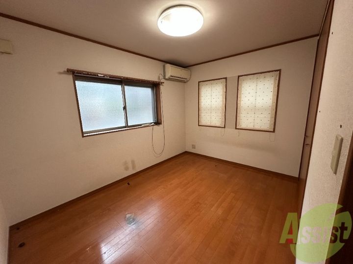 兵庫県宝塚市南口2(一戸建)の賃貸物件の居間