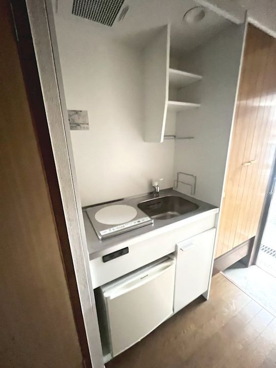 第2キクヤビルのキッチン